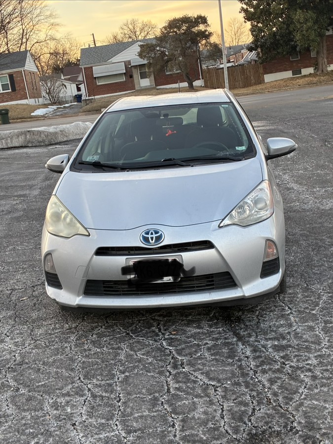 2012 TOYOTA Prius C
