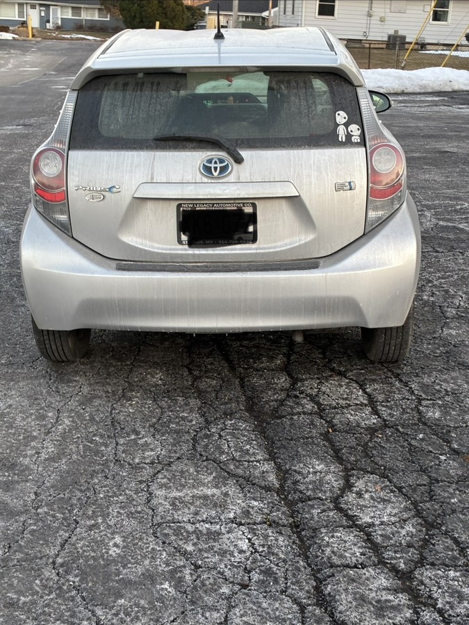 2012 TOYOTA Prius C