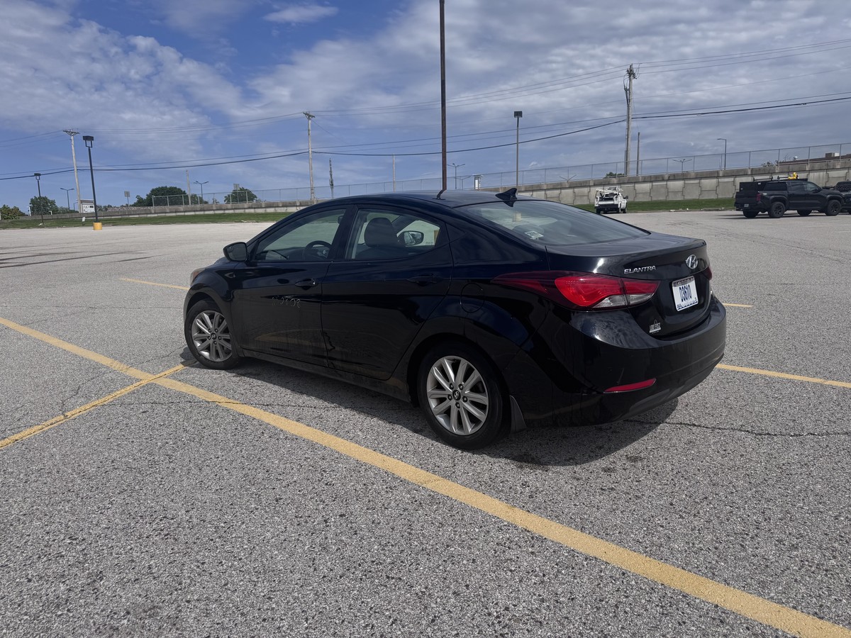 2015 HYUNDAI Elantra