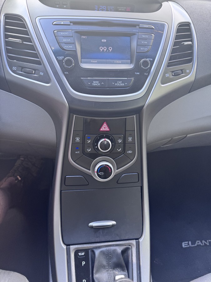 2015 HYUNDAI Elantra