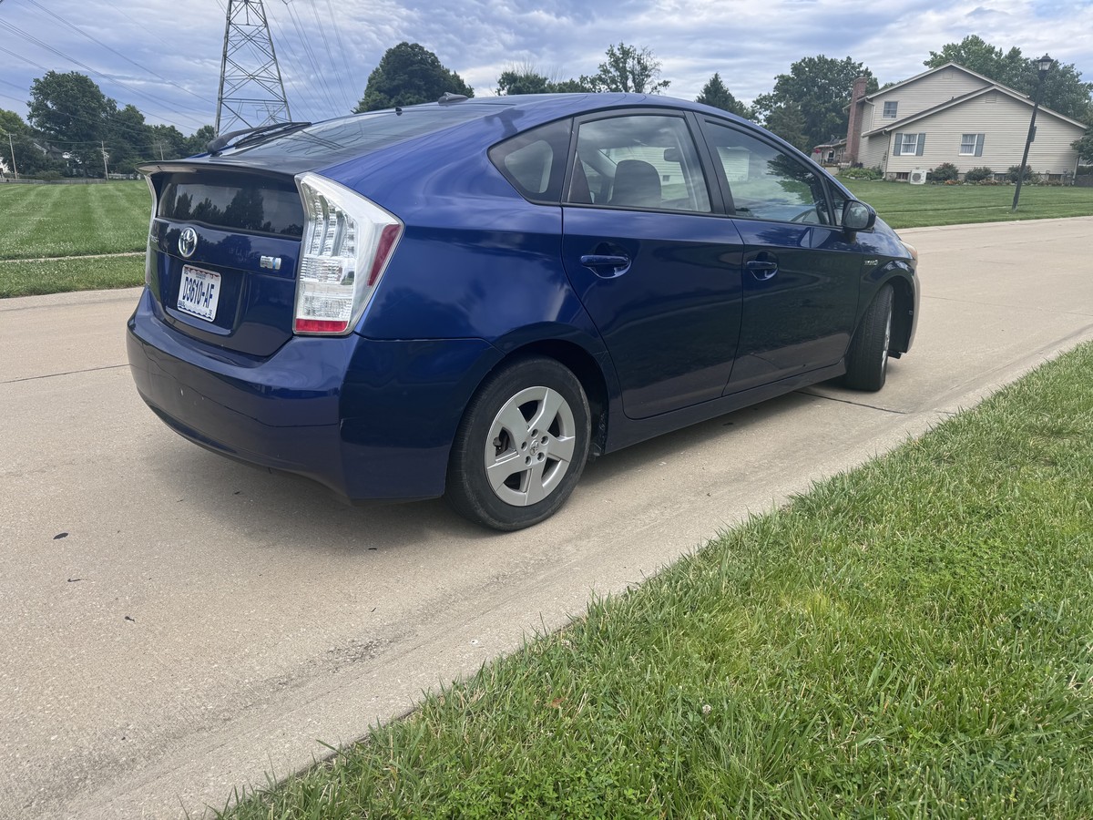 2011 TOYOTA Prius